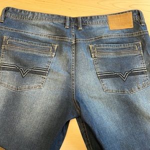 Buffalo by David Britton. Size 38x32. Ruffer X